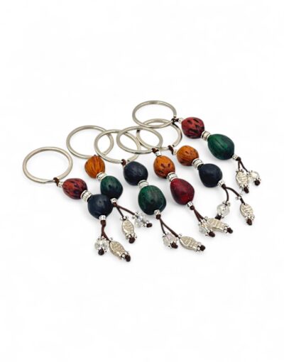 χειροποίητο μπρελόκ με αρωματικές χάντρες μοσχοκάρυδο πολύχρωμο handmade nutmeg bead aromatic keychain 1